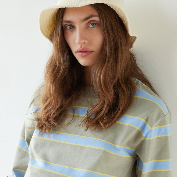 Aritzia - TNA Bucket Hat - Picture 6 of 6